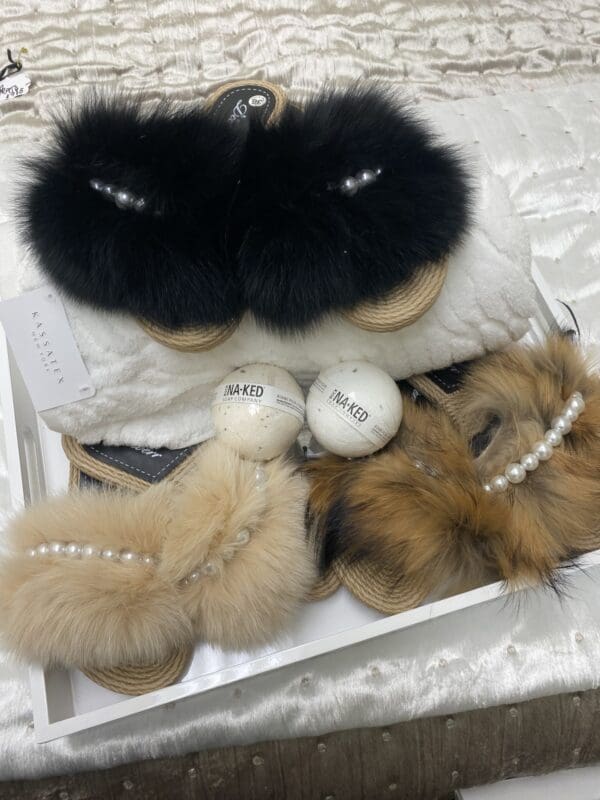 Fur Slides with Pearls